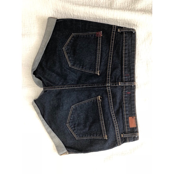 Urban Outfitters BDG jean shorts - size 28 - Picture 3 of 3